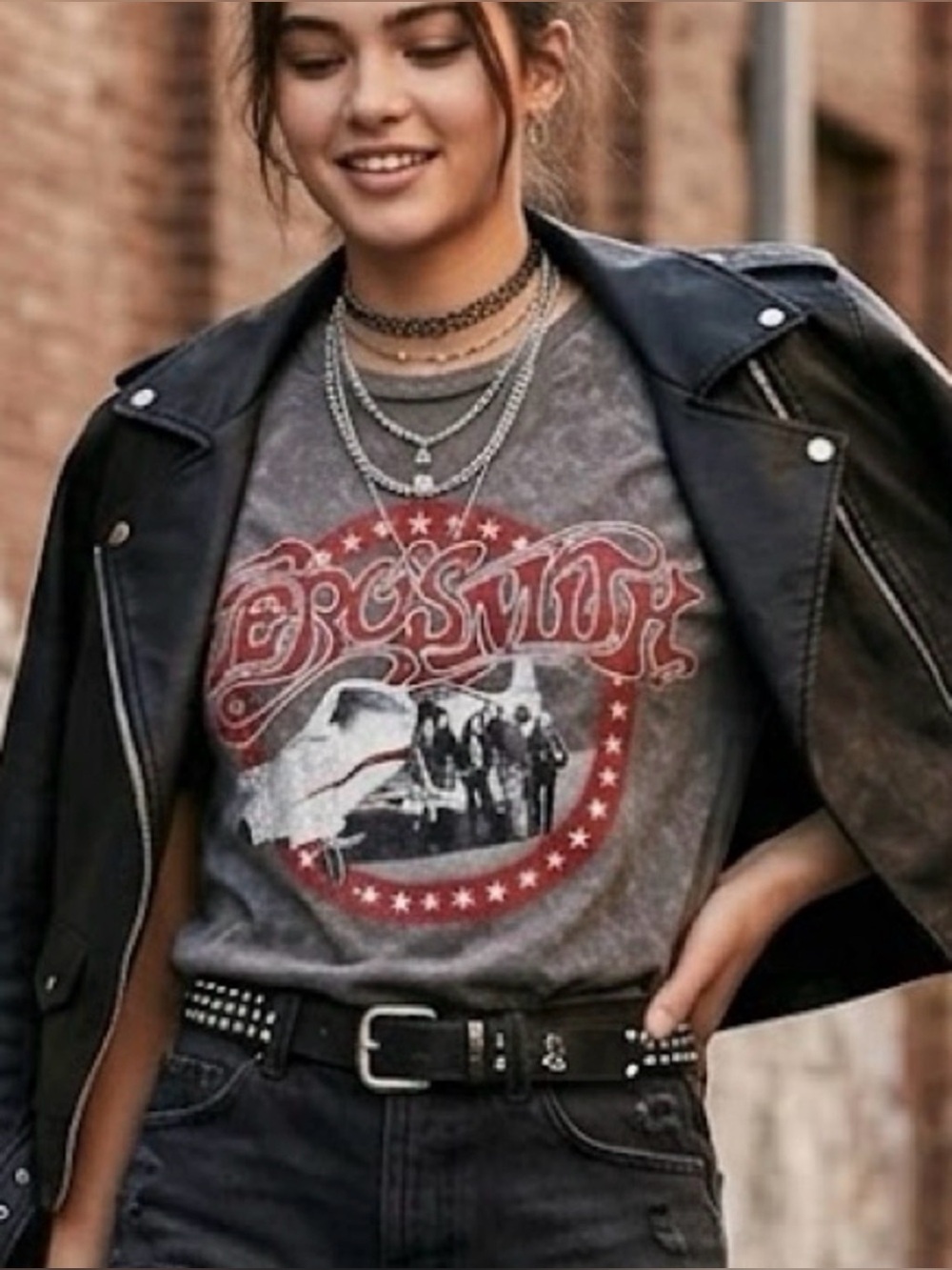Aerosmith Graphic Short-Sleeve Tee Gray with Red Print, Size Medium, Raw Hem